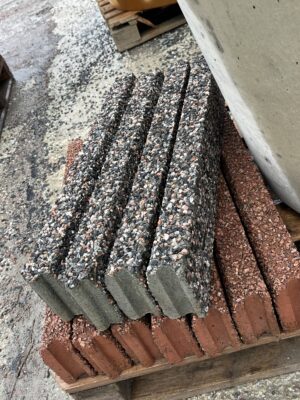 Kitsas sirge äärekivi 19.13 - kohe olemas