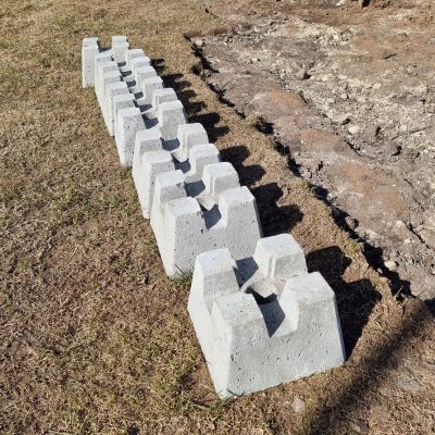 Betoonist plokk, mida saab kasutada terrassi ehitamiseks.